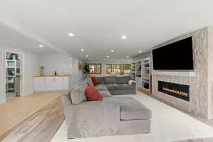 8S452 Bell Dr, Naperville, IL 60565 - Photo 18