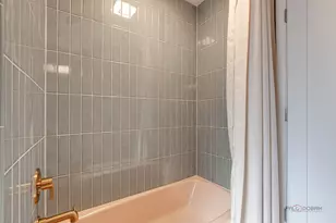 613 E Golf Rd, Libertyville, IL 60048 - Photo 18