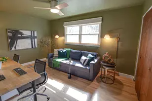 613 E Golf Rd, Libertyville, IL 60048 - Photo 20