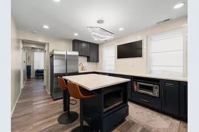 814 N Hermitage Avenue, Chicago, IL 60622 - Photo 2