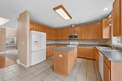 [Address not provided], Cary, IL 60013 - Photo 6