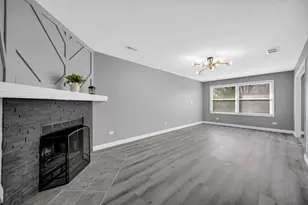 4210 Birchwood Rd, Richton Park, IL 60471 - Photo 8