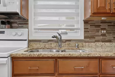 10532 S 80th Court, Palos Hills, IL 60465 - Photo 12