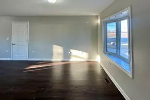 344 Hickory Ave, Romeoville, IL 60446 - Photo 8