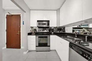 401 E Ontario St, Chicago, IL 60611 - Photo 8
