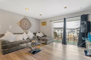 245 N Mill Rd, Addison, IL 60101 - Photo 4