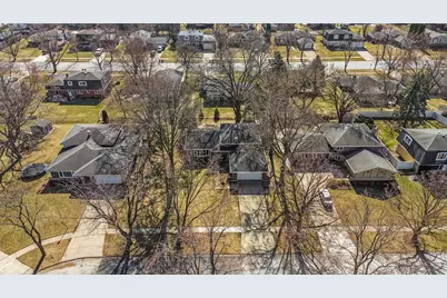 18W089 Claremont Drive, Darien, IL 60561 - Photo 4