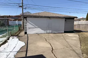 354 Calhoun Ave, Calumet City, IL 60409 - Photo 12