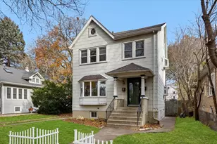 4721 N Kenton Ave, Chicago, IL 60630 - Photo 2