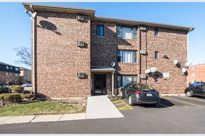 10625 Parkside Avenue #8, Chicago Ridge, IL 60415 - Photo 1
