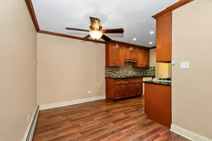 10625 Parkside Ave, Chicago Ridge, IL 60415 - Photo 4