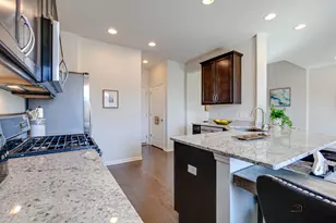 246 Belmont Dr, Lincolnshire, IL 60069 - Photo 10