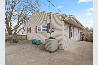 1204 W Lombard Street, Davenport, IA 52804 - Photo 36