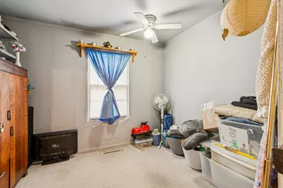 820 S Pine Street, Streamwood, IL 60107 - Photo 16