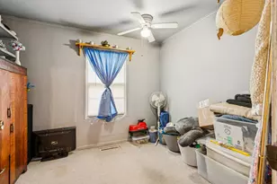 820 S Pine St, Streamwood, IL 60107 - Photo 16