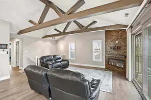 1455 Janice Dr, Schererville, IN 46375 - Photo 6