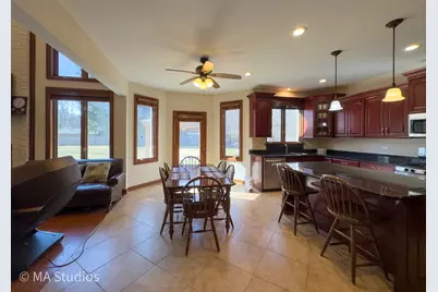 9030 Elm Avenue, Burr Ridge, IL 60527 - Photo 16