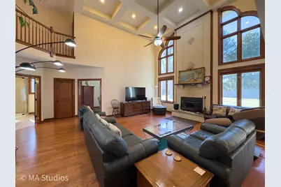 9030 Elm Avenue, Burr Ridge, IL 60527 - Photo 12