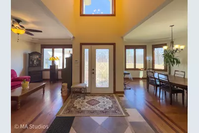 9030 Elm Avenue, Burr Ridge, IL 60527 - Photo 4