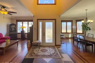 9030 Elm Ave, Burr Ridge, IL 60527 - Photo 4