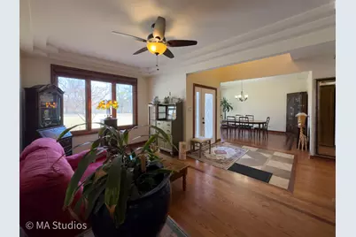 9030 Elm Avenue, Burr Ridge, IL 60527 - Photo 10