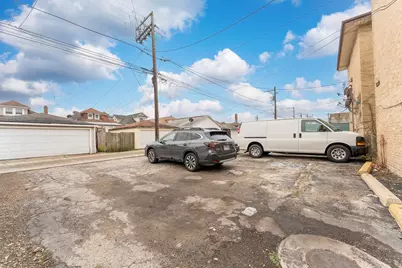 5121 W Diversey Avenue #3S, Chicago, IL 60639 - Photo 8