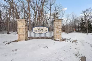132 Meredith Ln, Streamwood, IL 60107 - Photo 2