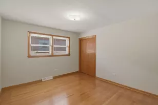 3819 W 66th Pl, Chicago, IL 60629 - Photo 6