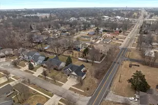 10 Timbers Ct, Bloomington, IL 61701 - Photo 48