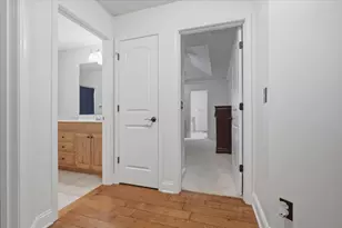 10 Timbers Ct, Bloomington, IL 61701 - Photo 20