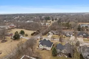 10 Timbers Ct, Bloomington, IL 61701 - Photo 44