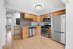 13 Cedar Ct, Vernon Hills, IL 60061 - Photo 8