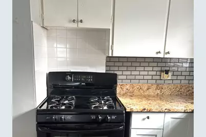 1247 Victoria Avenue, North Chicago, IL 60064 - Photo 8