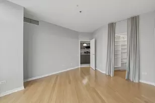 510 W Erie Street NW, Chicago, IL 60654 - Photo 14