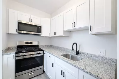 2258 S Sacramento Avenue, Chicago, IL 60623 - Photo 4