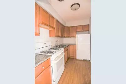 2828 N Cambridge Avenue #427, Chicago, IL 60657 - Photo 2