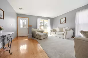 10558 Yellowstone Dr, Huntley, IL 60142 - Photo 2