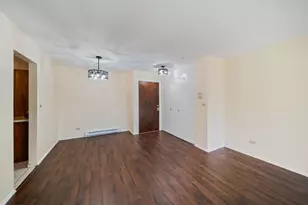 826 E Old Willow Rd, Prospect Heights, IL 60070 - Photo 6