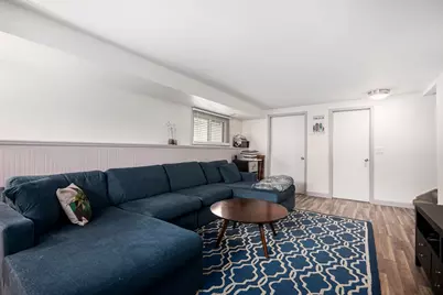 566 W Comstock Avenue, Elmhurst, IL 60126 - Photo 12