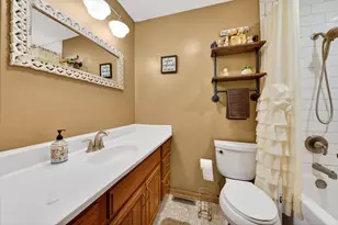 938 Duvall Dr, Woodstock, IL 60098 - Photo 10