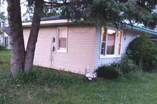 1828-1826 Horeb Ave, Zion, IL 60099 - Photo 4