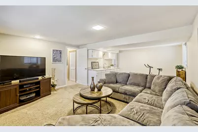 4175 Victoria Drive, Hoffman Estates, IL 60192 - Photo 24