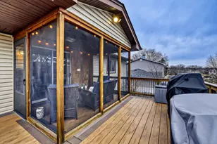 4175 Victoria Dr, Hoffman Estates, IL 60192 - Photo 30