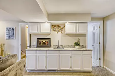 4175 Victoria Drive, Hoffman Estates, IL 60192 - Photo 26