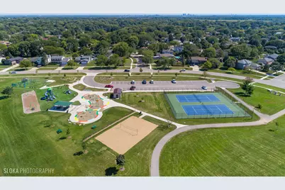 4175 Victoria Drive, Hoffman Estates, IL 60192 - Photo 40