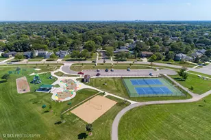 4175 Victoria Dr, Hoffman Estates, IL 60192 - Photo 40