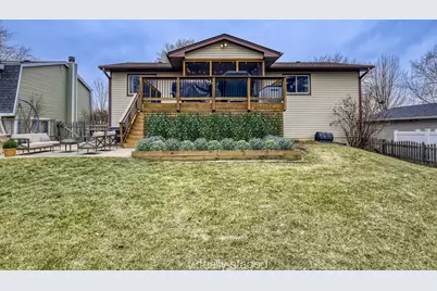 4175 Victoria Drive, Hoffman Estates, IL 60192 - Photo 32