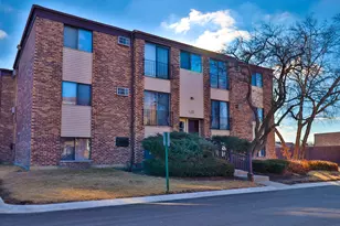 170 Dunteman Dr, Glendale Heights, IL 60139 - Photo 1