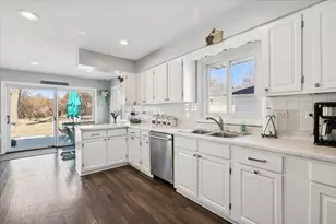 440 W Sheridan Pl, Lake Bluff, IL 60044 - Photo 10