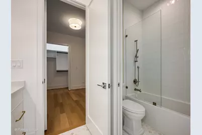 1228 W Wellington Avenue, Chicago, IL 60657 - Photo 28